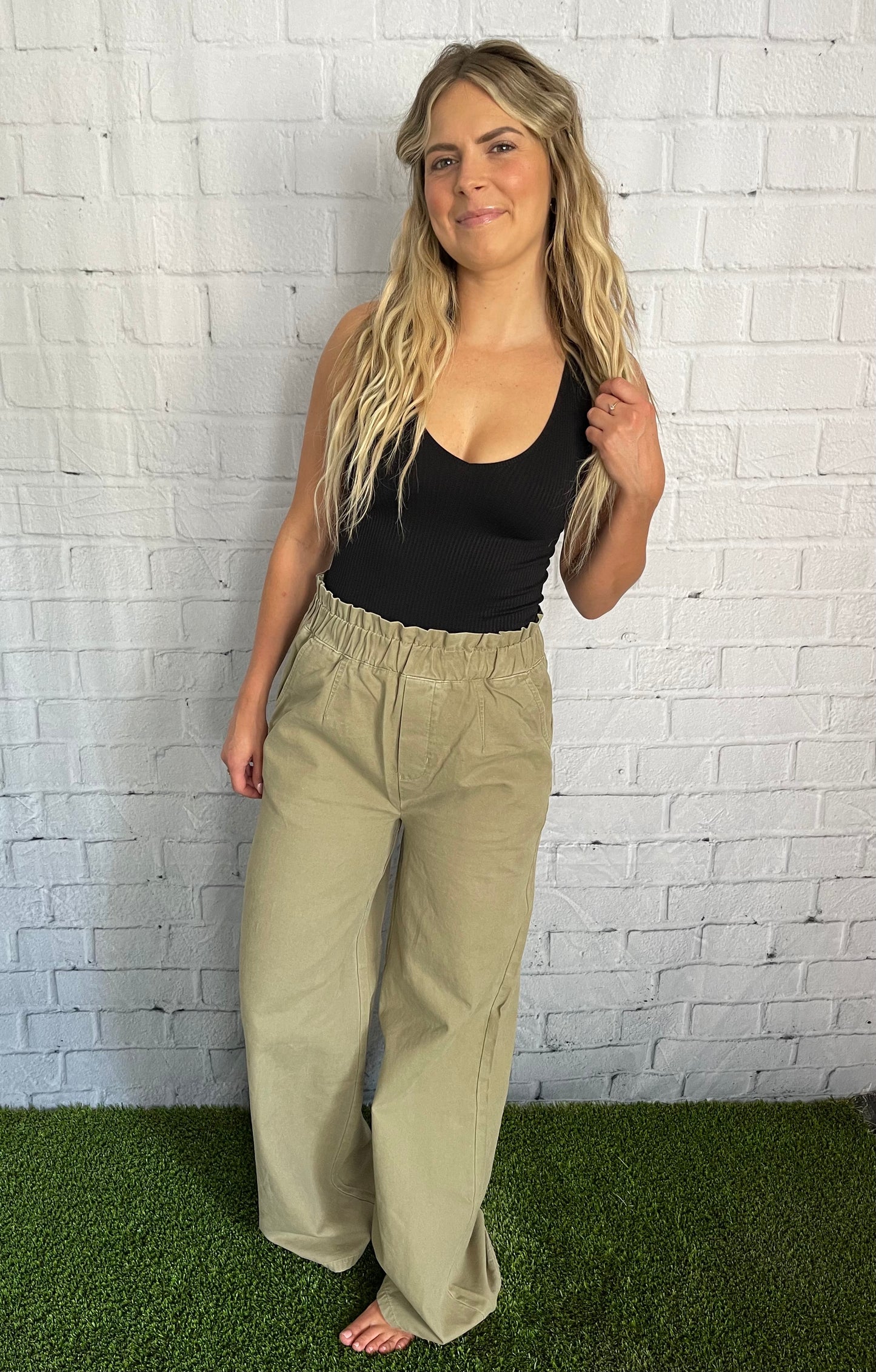 The V Neck Ribbed Crop Top